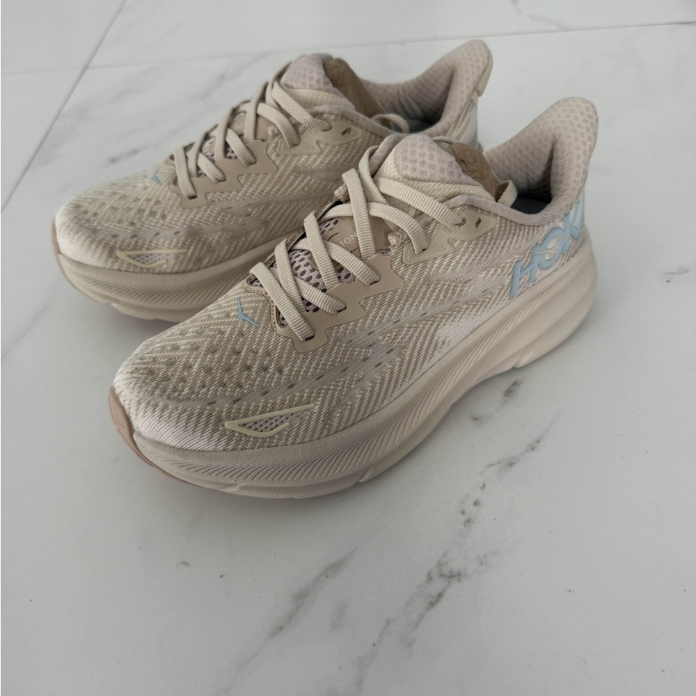 Hoka One Clifton 9 Women’s Running Shoe Size 6B, 6.5B, 7B - Picture 3 of 5